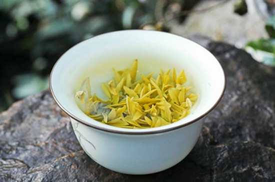 黄金芽茶叶价格一般在多少，580～8000元左右一斤